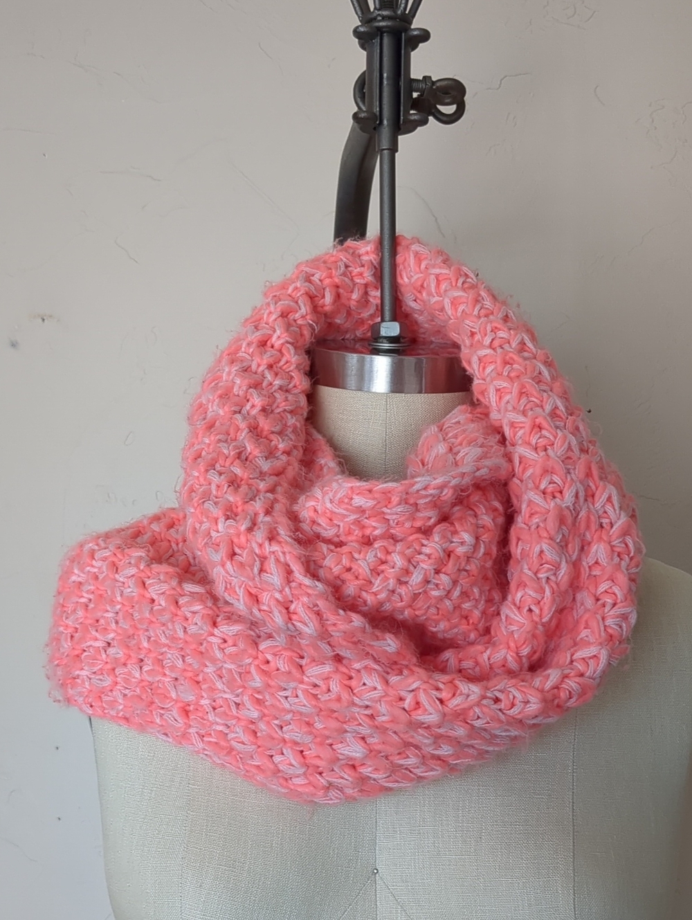 Soft Hot Pink & White Chunky Knit Infinity Scarf